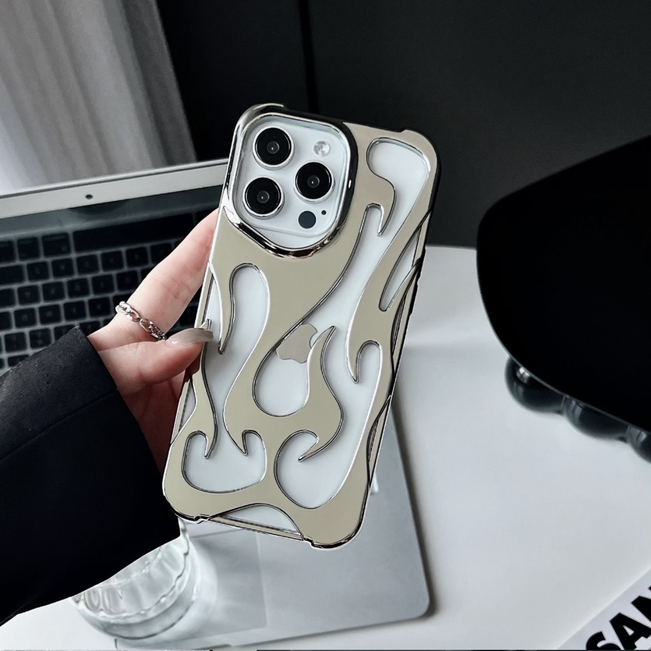 Electroplated Hollow Flame Pattern Phone Case Suitable For iPhone 15 Pro