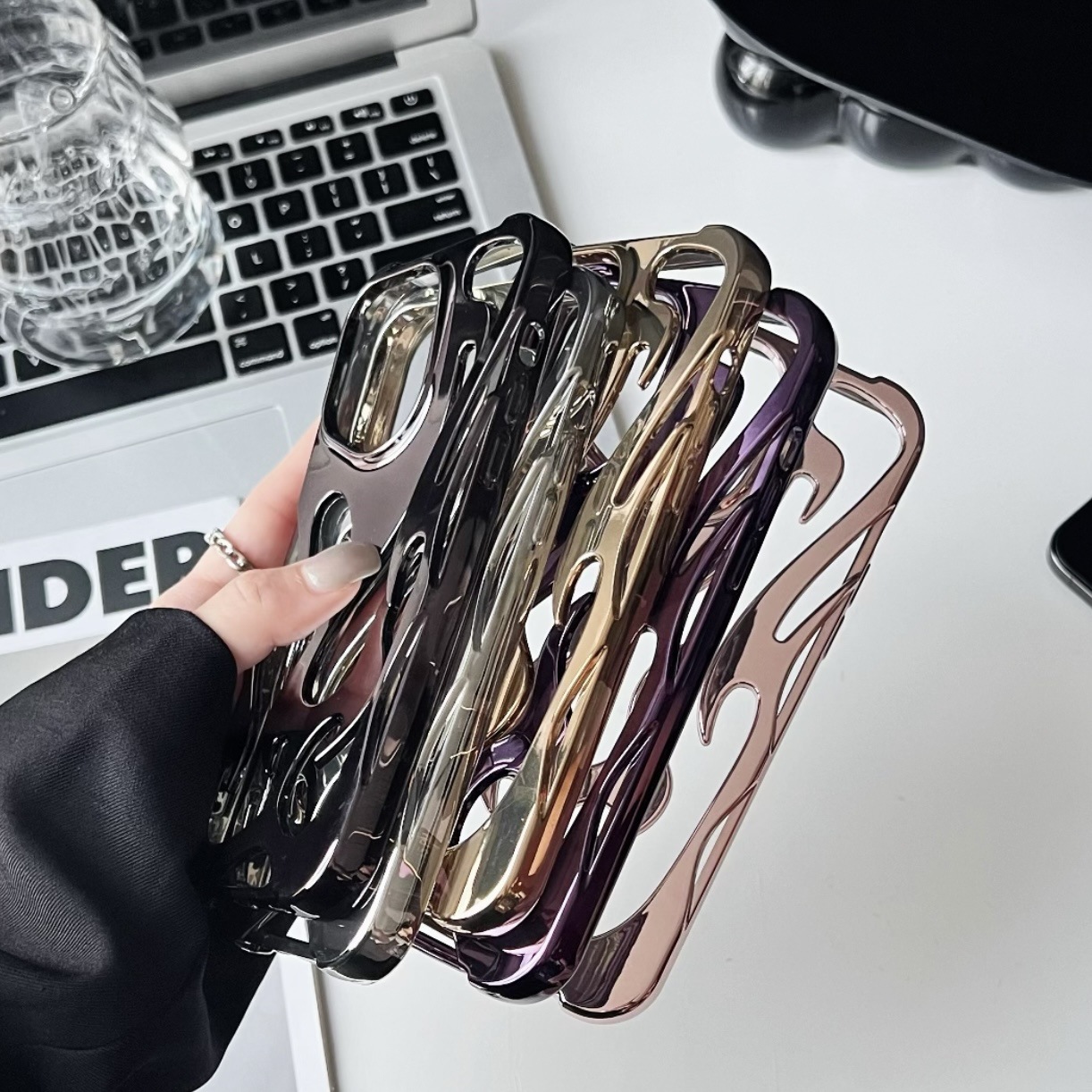 Electroplated Hollow Flame Pattern Phone Case Suitable For iPhone 15 Pro - Image 2