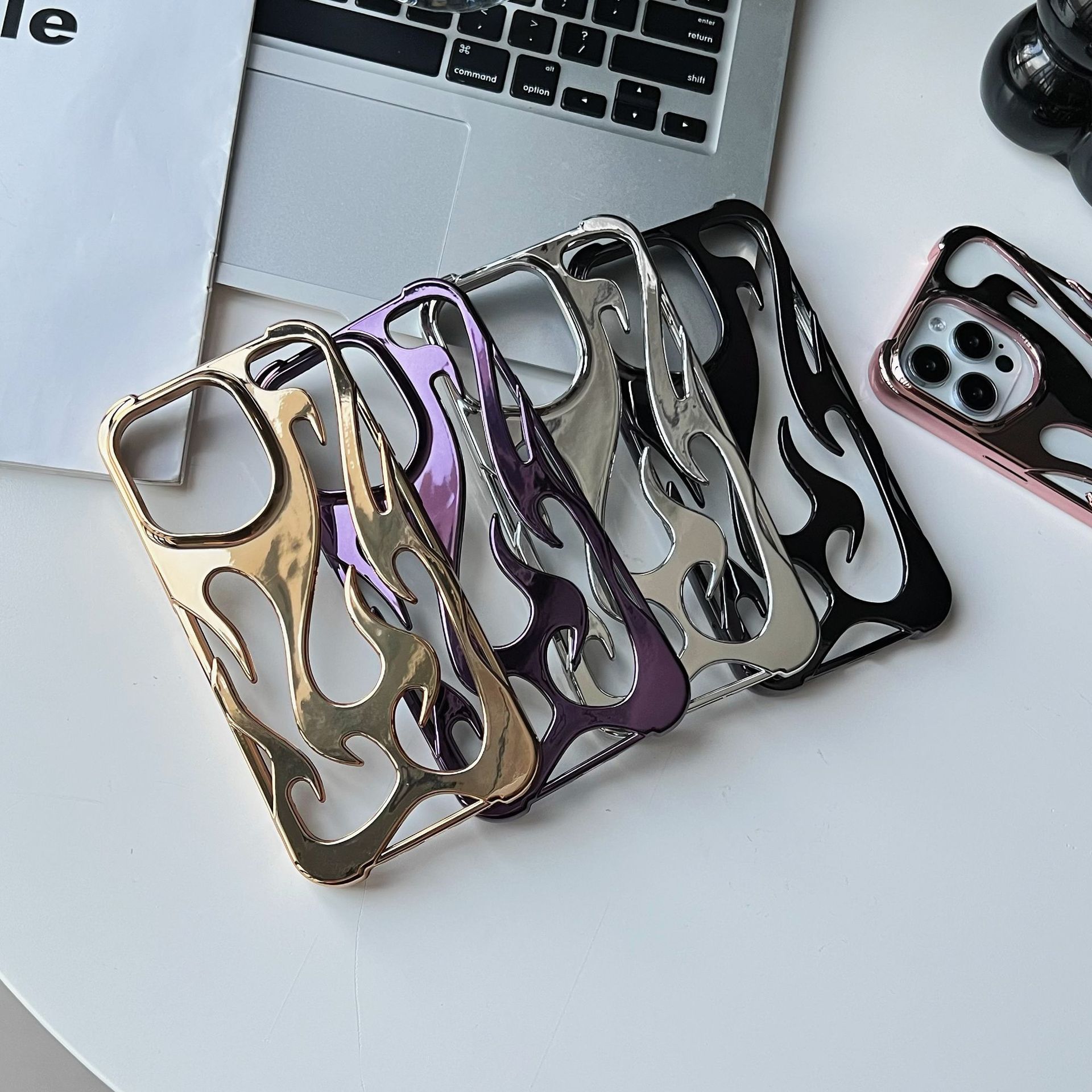 Electroplated Hollow Flame Pattern Phone Case Suitable For iPhone 15 Pro - Image 4
